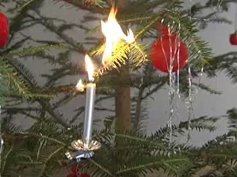 Video: «Incendio albero di Natale»