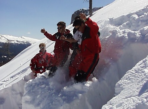 Video: «Sicher ist sicher - Skitourengehen und Schneeschuhwandern»